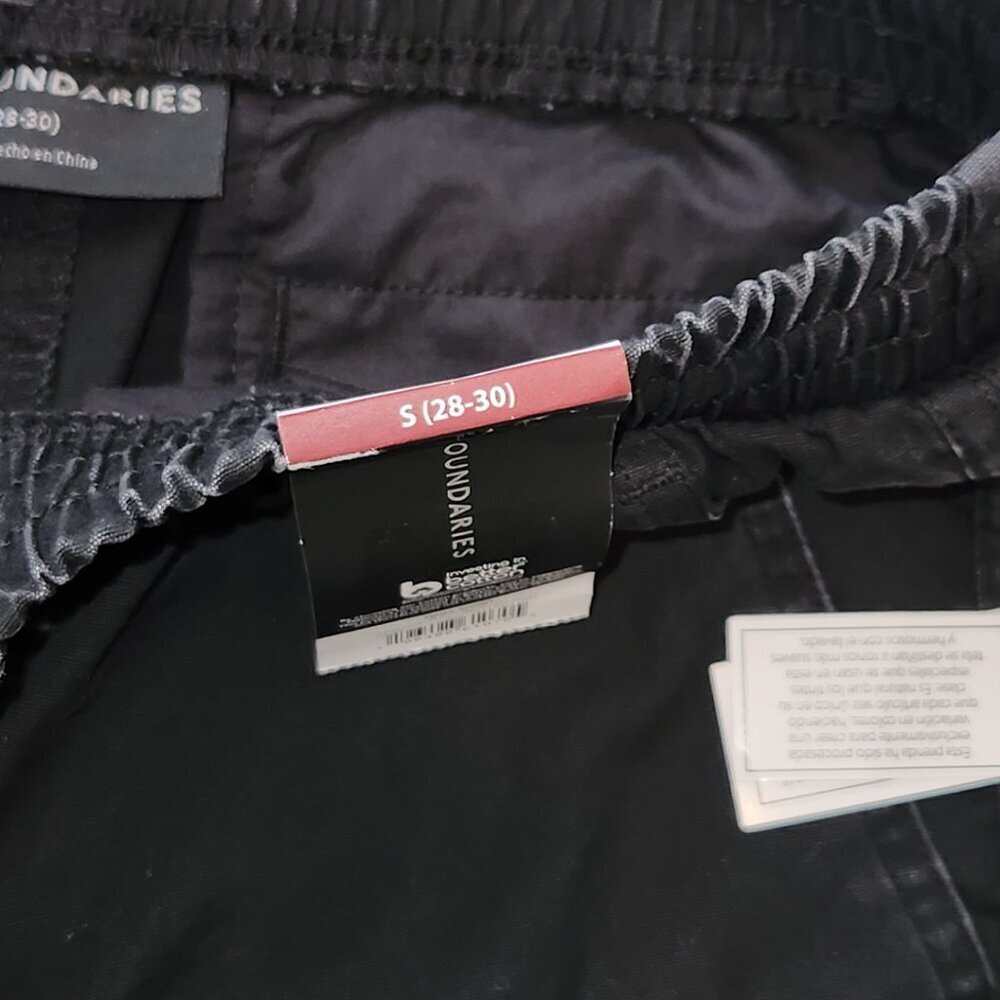 🩳 Men’s Distressed Black Shorts – Size Small 28–30, 100% Cotton, NWT - Picture 3 of 8